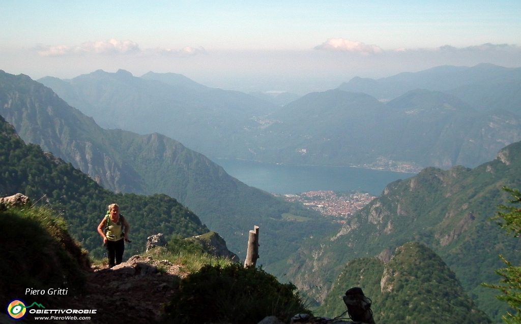 26 Vista sul Lago di Lecco e Mandello Lario.JPG